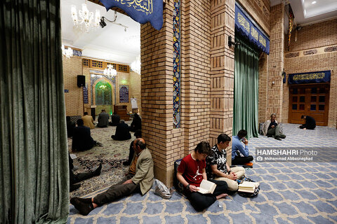 احیای شب نوزدهم رمضان در مسجد گیاهی