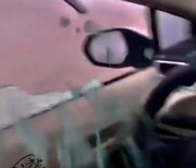 تصاویر عجیب تگرگ در عربستان که شیشه‌های ماشین‌ها را خرد کرد