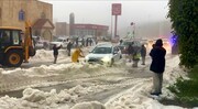 ببینید | بارش برف سنگین در عربستان | جمع کردن این برف بولدوزر می‌خواهد