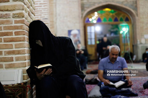 شب بیست و یکم ماه رمضان در مسجد جامع بازار تهران