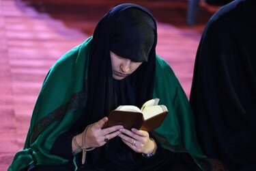 تصاویر پوشس دختران دهه هشتادی شیراز در مراسم احیا