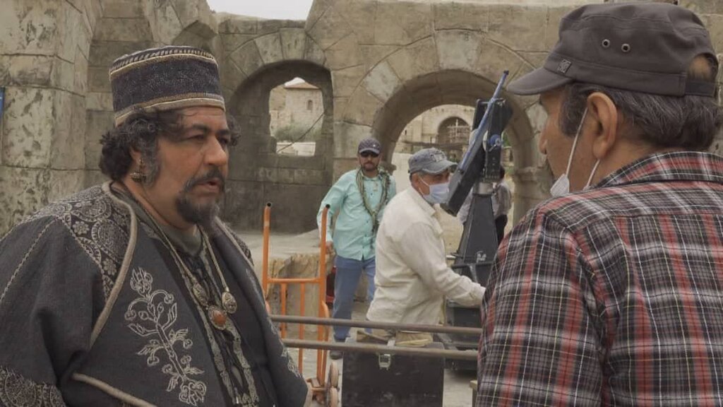 تصاویر | آخرین جزئیات یک سریال تاریخی | فرهاد اصلانی در نقش یک تاجر ایرانی | دوخت ۱۱ هزار دست لباس و احداث ۲۴ کارگاه برای دکورسازی سریال