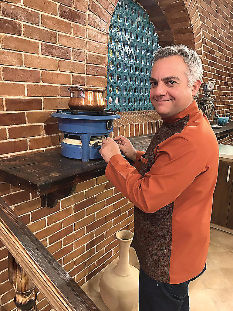 فوت و فنهای شغل آشپزی از زبان سامان گلریز | با این روشها آشپز ماهری شوید | آشپزی کار باحالی است اگر...