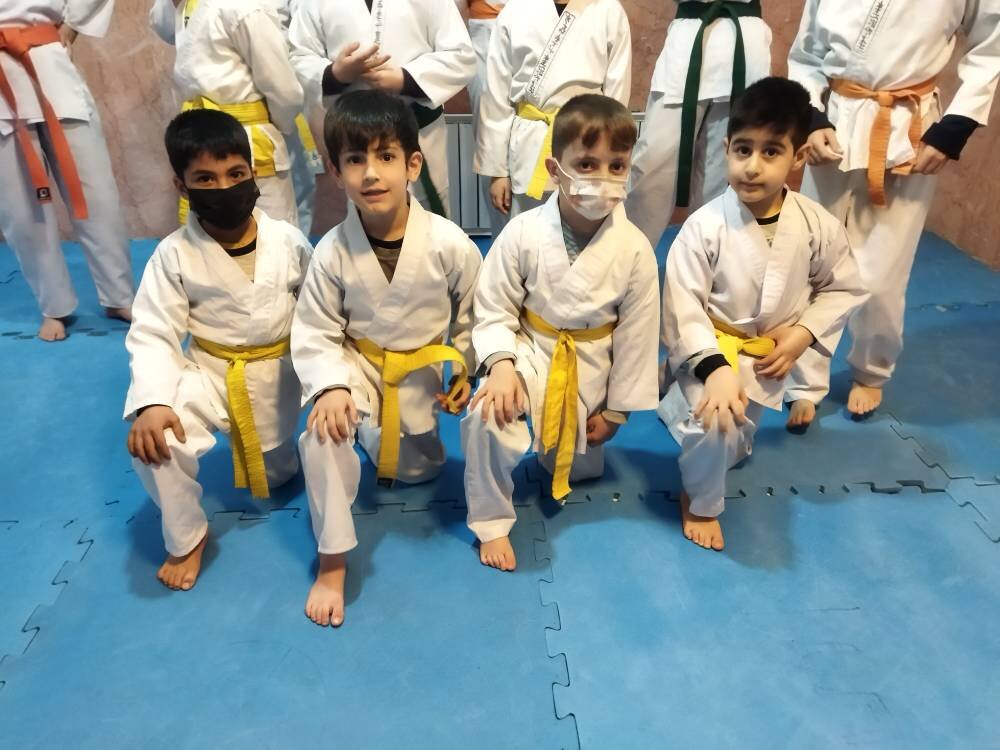 قهرمان محله| این مربی کاراته از شاگردان محروم و کودکان کار قهرمان ساخت | جوابم را با ۱۴ طلا، ۲۷ نقره و ۳۸ برنز دادند