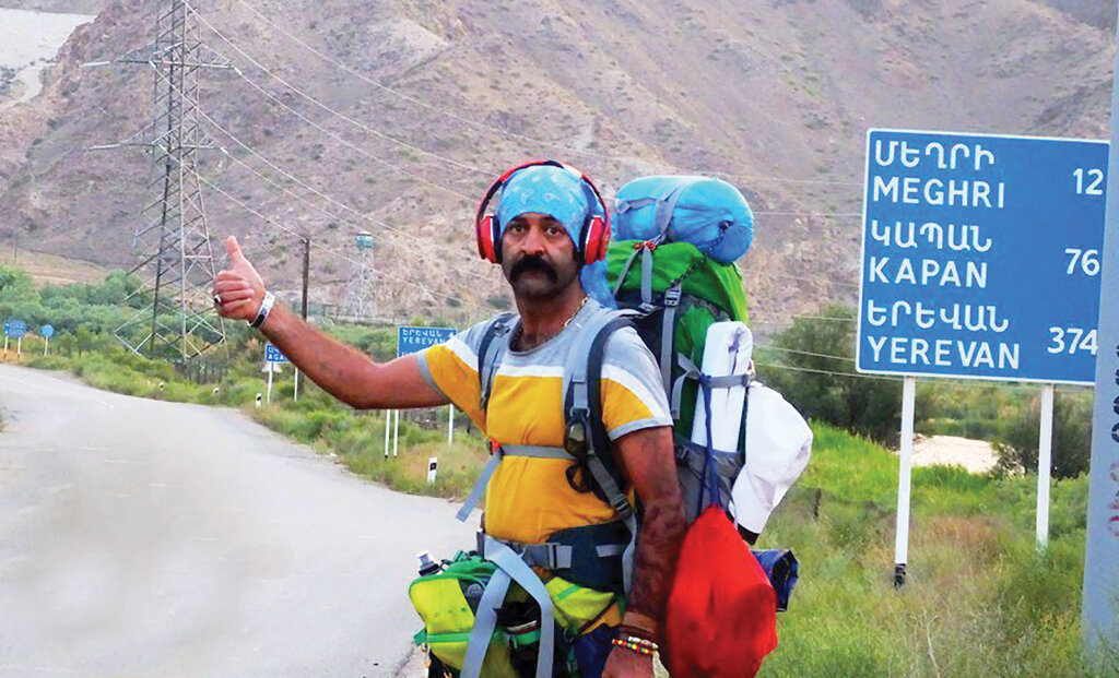 این مرد ثروتمند ایرانی تمام داراییهایش را بخشید و «کولهگرد» شد