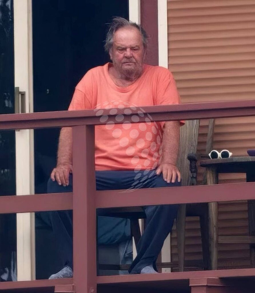 تصاویر | چهره عجیب آقای بازیگر بعد از ۱۸ ماه حبس خانگی