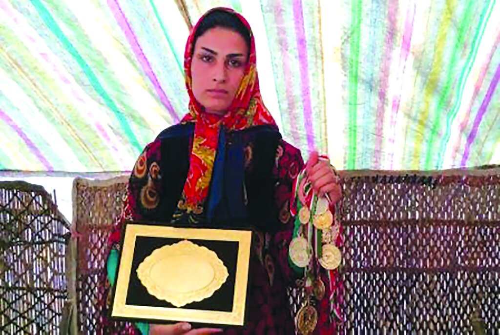 دختر چوپانی که قهرمان کیک بوکسینگ ایران شد