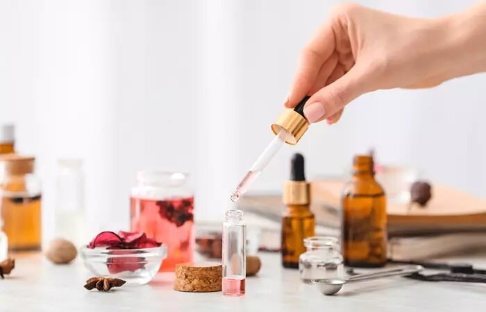 عطر فقط بوی خوش نیست! | ۸ مزیت شگفتانگیز استفاده از عطر
