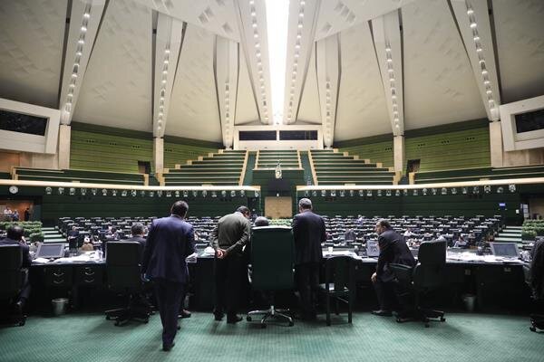 اطلاعیه مجلس در واکنش به دغدغه محمود کریمی