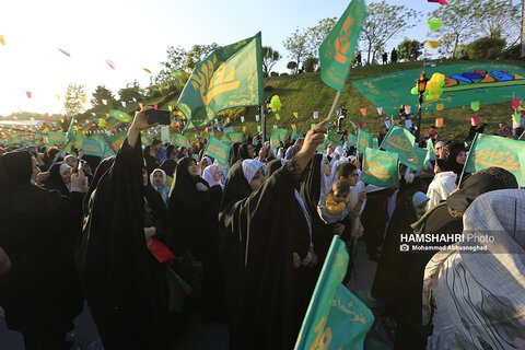 اجتماع ۳۰ هزار نفره «روزه اولی‌ها» در تهران برگزار شد
