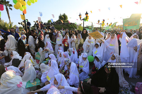 اجتماع ۳۰ هزار نفره «روزه اولی‌ها» در تهران برگزار شد