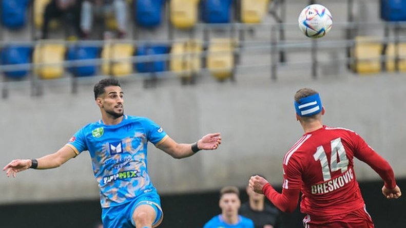 اعتراف لژیونر ایرانی؛ باید یک سال بیشتر در پرسپولیس می ماندم | خیلی دوست دارم دوباره به این تیم برگردم