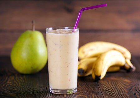 طرز تهیه شیک پروتئینی با مخلوط کن و بدون مخلوط کن | این ترکیب عضله ساز را در خانه امتحان کنید