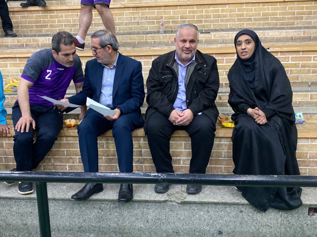 دختر شگفتیآفرین و رکوردار جهان هم محلهای ماست | غواصی و پرواز با چادر | سفیر صلح ایران در دریاها و آسمانها پیگیر  حل مشکلات مردم//