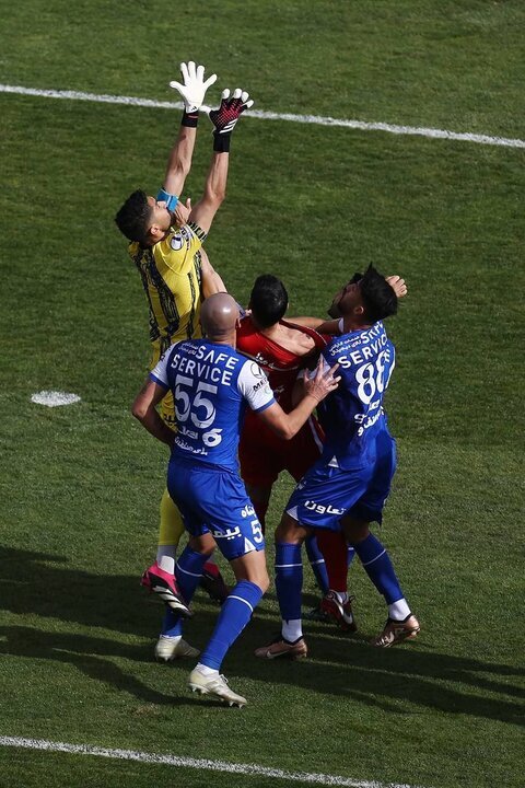 تصاویر| پرسپولیس هم علیه استقلال سند رو کرد | چرا شب قبل فیلم پخش کردید؟