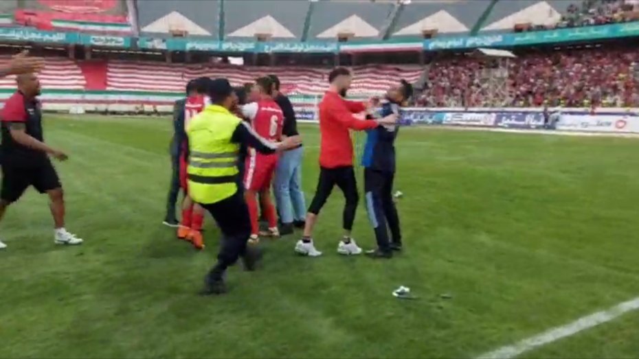 تصاویر | دعوای مهاجم سرخها بخاطر جیمی جامپ پرسپولیسی