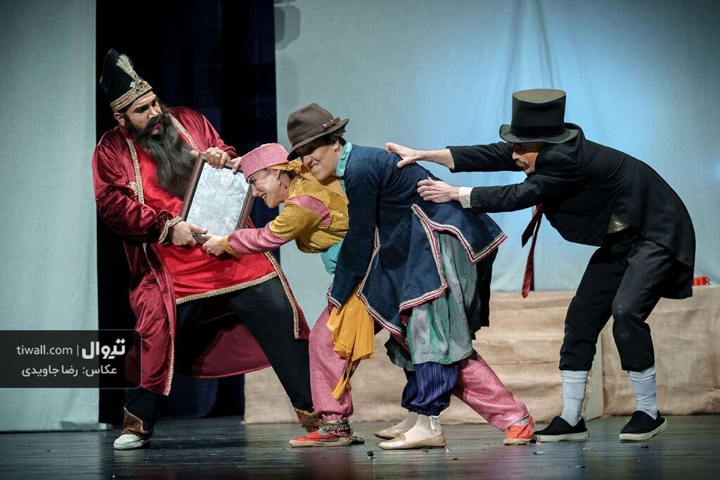 از جنجال بر سر سایه خر تا افسانه ببر و پرواز آوانگارد قفس