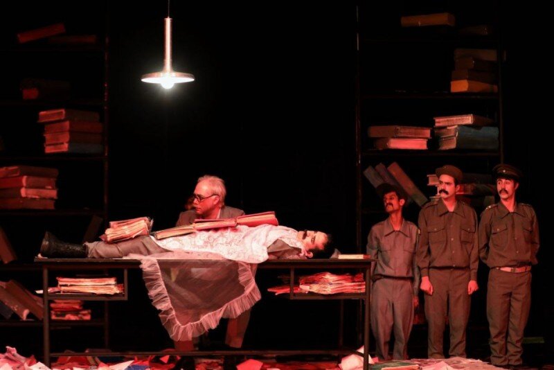 از جنجال بر سر سایه خر تا افسانه ببر و پرواز آوانگارد قفس