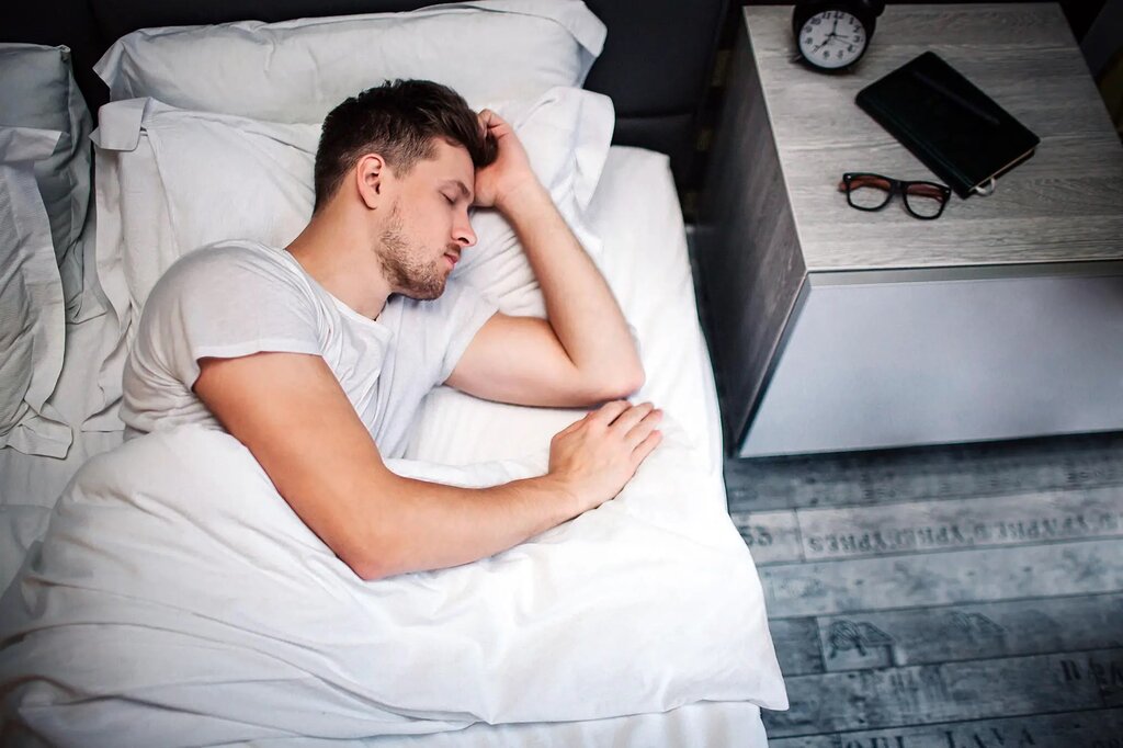 قبل از خواب این کارها را انجام ندهید | راهکارهایی برای تنظیم مدت زمان خواب ؛ علت رایج پرخوابی را بدانید