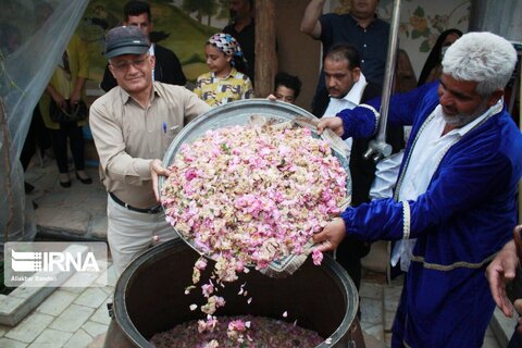 گلاب گیری کاشان