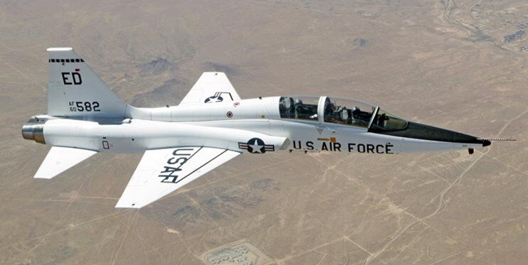 ببینید | لحظه سقوط سریعترین جنگنده جهان | جنگنده روسیه داخل دریاچه سقوط کرد