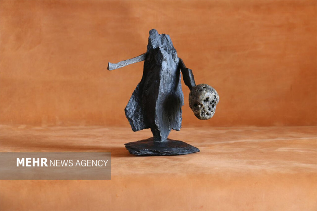 عکس | مجسمه دختر خوزستانی و یک قتل هولناک ناموسی