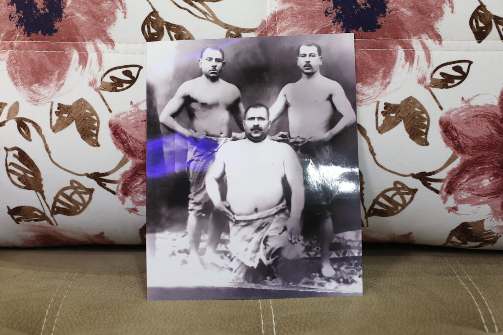 گفت وگو با راوی جوانمردان ری | از مرام پهلوانی پدربزرگ پرآوازه تا پهلوانان خادم حضرت عبدالعظیم (ع)