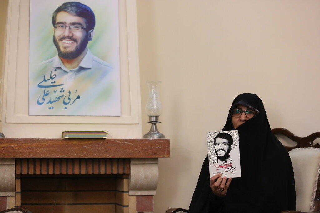 نشانیهای شهادت در پایتخت | شهیدی که ضاربانش را رفقا صدا میکرد | جرم این شهدا دفاع از ناموس است