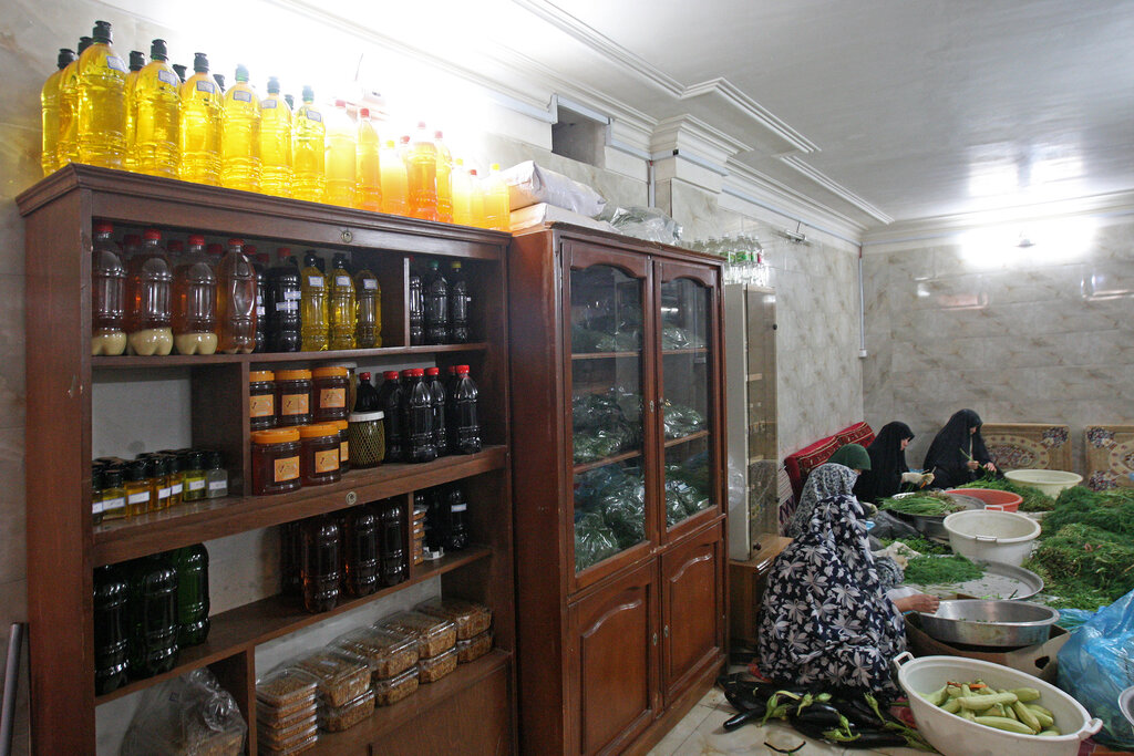 قهرمان محله | اینجا خانه امید ایتام است | خیریه این بانوی کارآفرین از یک دورهمی آغاز شد