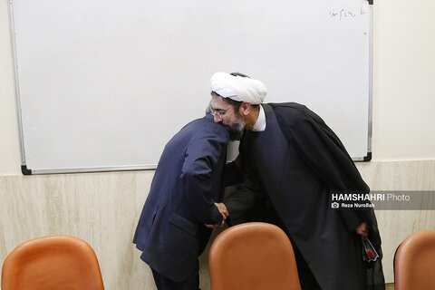 تجلیل از مقام استاد در دانشگاه تهران
