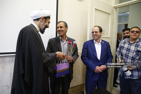 تجلیل از مقام استاد در دانشگاه تهران
