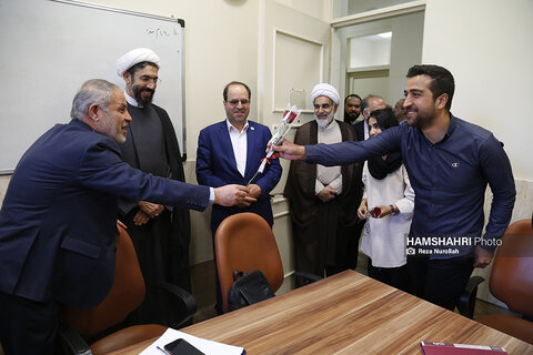تجلیل از مقام استاد در دانشگاه تهران