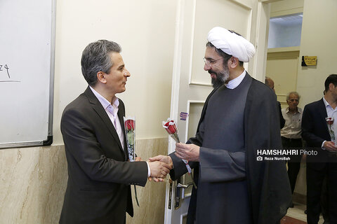 تجلیل از مقام استاد در دانشگاه تهران
