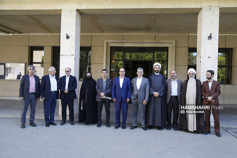 تجلیل از مقام استاد در دانشگاه تهران