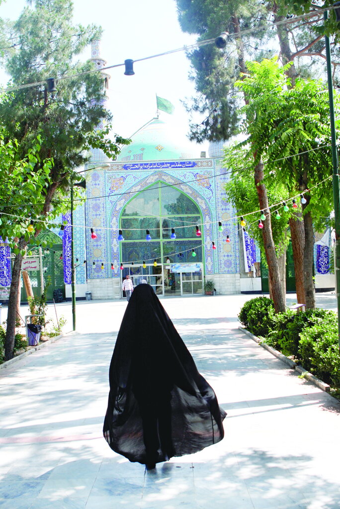 آرامش زیر آسمان فیروزهای | ارادت علمای ری به امامزاده روستای آباندرمان