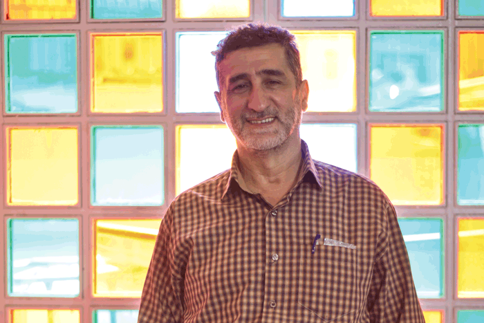 خدمات ویژه طلافروش محله هاشمی به اهالی | دستمزدم؛ دعای خیر همسایهها