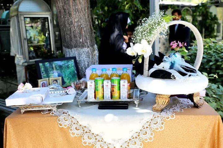 عکس | یک مراسم عقد متفاوت در بهشت زهرا