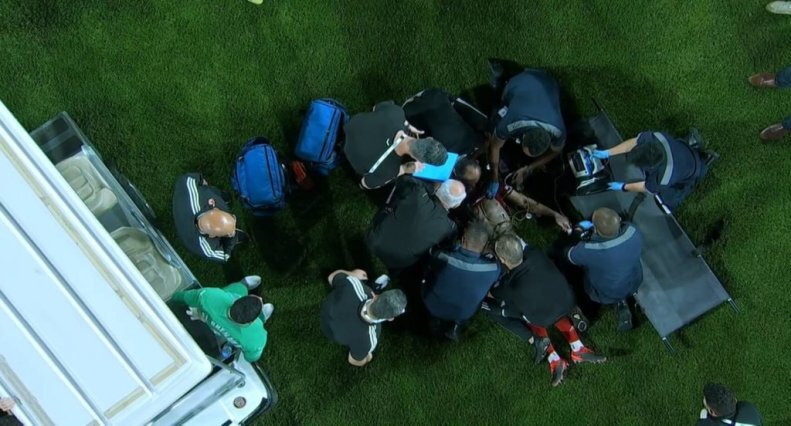 تصاویر | اتفاق ترسناک برای مدافع سرخها | جشن قهرمانی زهرمار شد؟