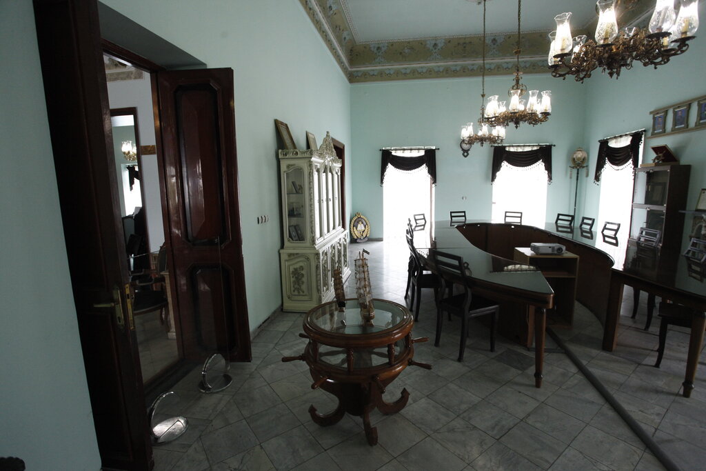 «توپ جنگ» ایران و روسیه اینجاست / سلاحهای جنگی، همنشین گچبریها و آینهکارهای زیبا 3