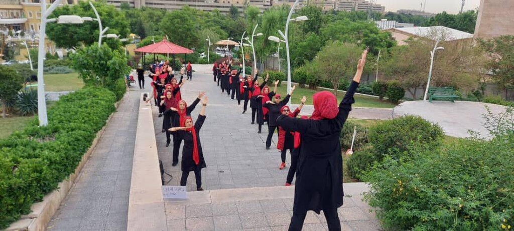 بدو، زباله جمع کن! | متفاوتترین ورزش دنیا در ایستگاههای ورزشی غرب تهران