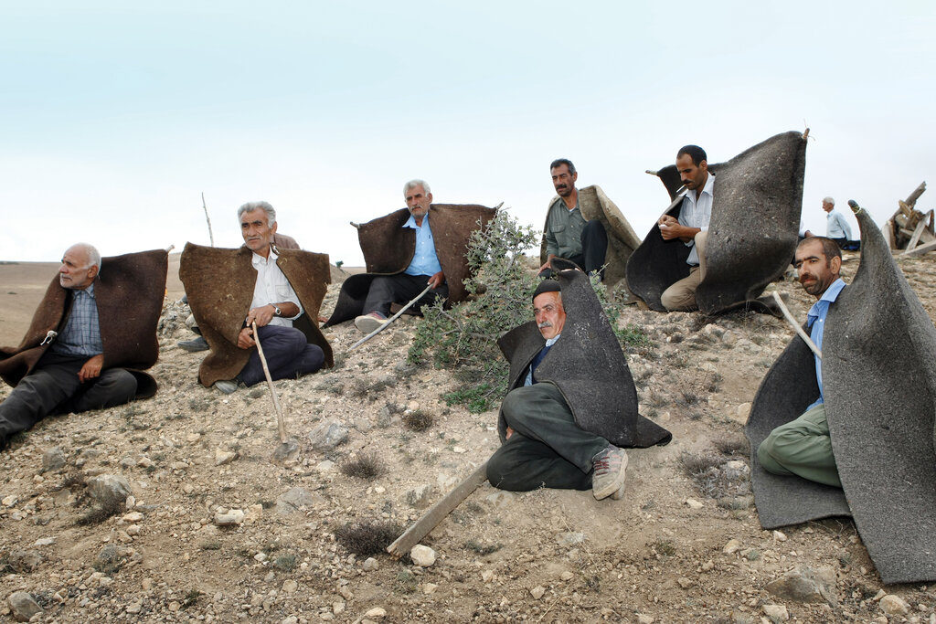 آتش در هیمه شبانان | مراسم عجیب و غریب نوروزبل؛ شروع سال در تابستان