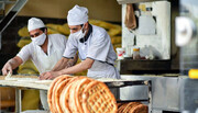 چرا سهمیه آرد ۲۵ درصد نانوایی‌ها کاهش یافت؟ | نانوایان راهی جز تخلف ندارند | اگر قرار نیست نان گران شود ...