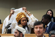 تصاویر | پوشش و حجاب متفاوت زنان و مردان در یک مراسم با حضور رئیس جمهور