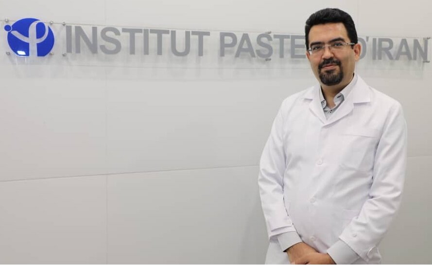 دکتر احسان مصطفوی، عضو هیات علمی انستیتو پاستور