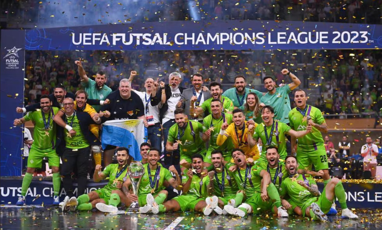 تصاویر | ستاره های ایران فاتح لیگ قهرمان اروپا | کلکسیون کاپیتان تیم ملی کامل شد