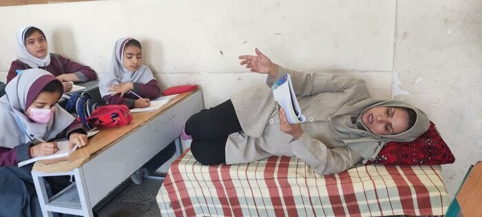 معلم دارابی - تدریس با درد و بیماری معلم دارابی - تدریس با درد و بیماری