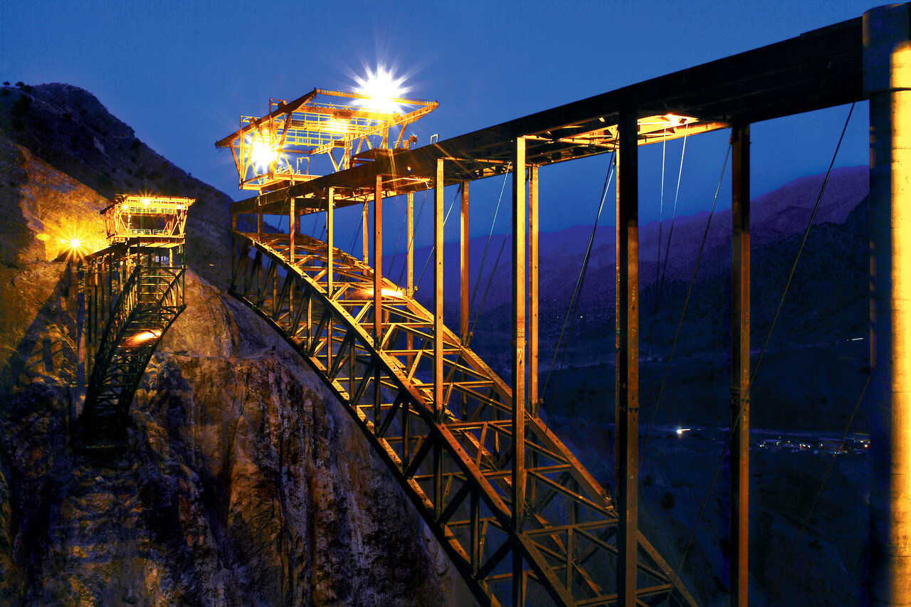 برای آنها که عاشق بانجی جامپینگ هستند | اهواز؛ شهر سدهای بزرگ