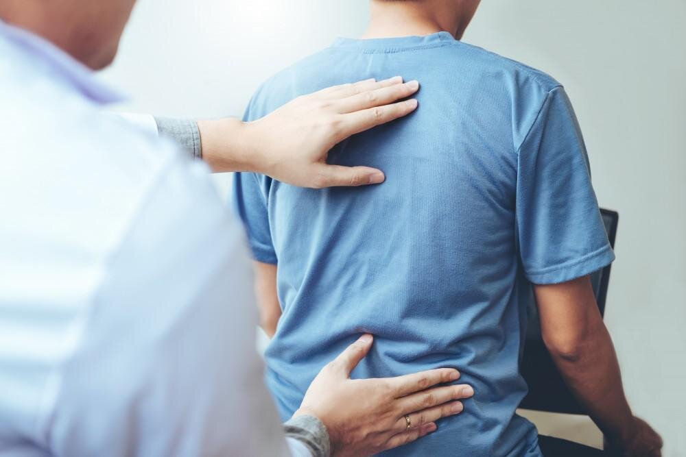 تفاوت سیاتیک و گرفتگی عضلات چیست ؟ Sciatica pain - درمان سیاتیک در خانه - رهایی از درد سیاتیک