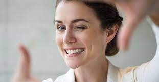 راههای پیشگیری از چین و چروک؛ آیا درمان موثری برای رفع چروکهای پوست وجود دارد؟