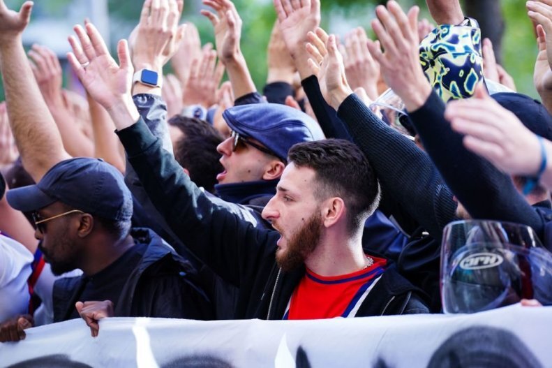 کینه تمامنشدنی پاریسیها از مسی و نیمار | جنجال جدید هواداران پاریسنژرمن علیه باشگاه فرانسوی